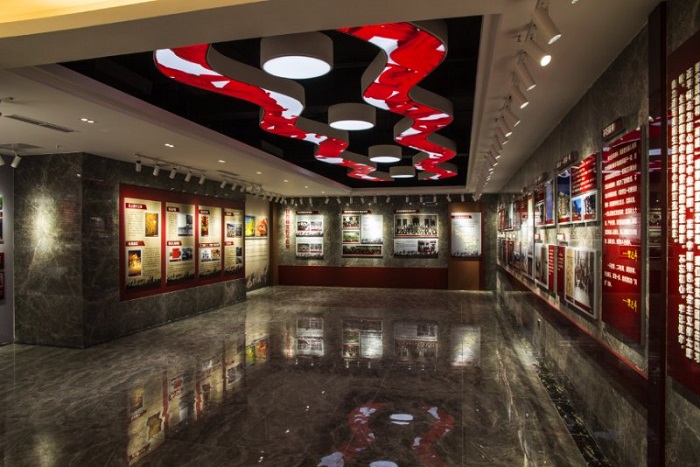 1679476237934.jpg 学院红色甘孜展厅.jpg