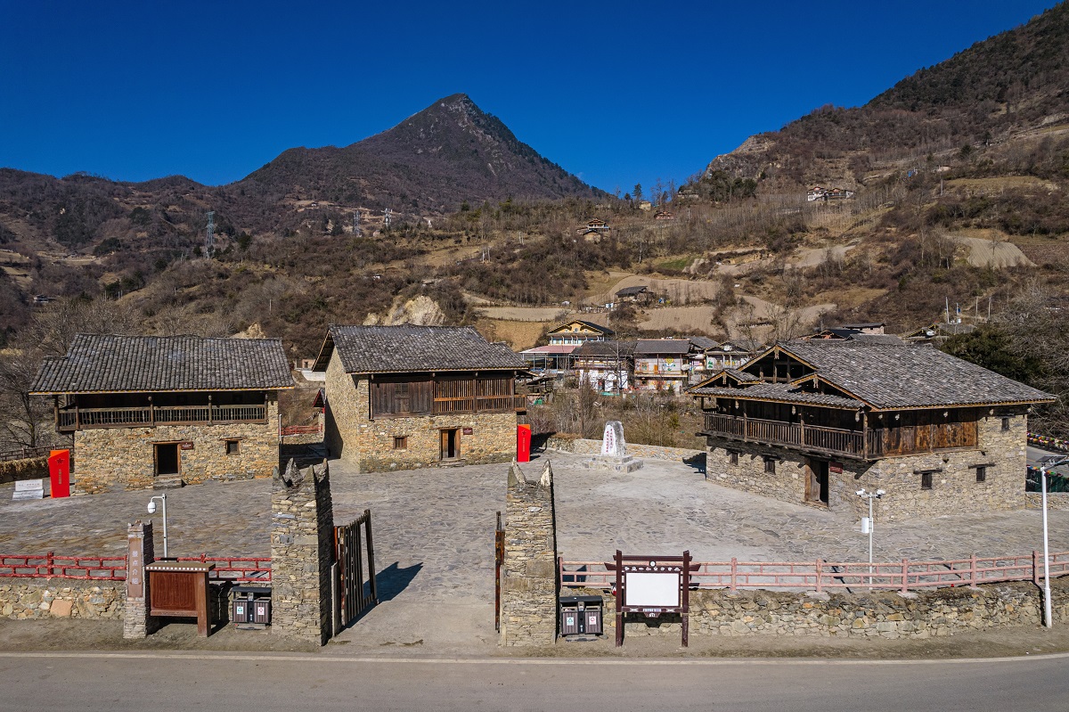 1679646749757.jpg 中央红军长征跷碛居住地旧址.jpg