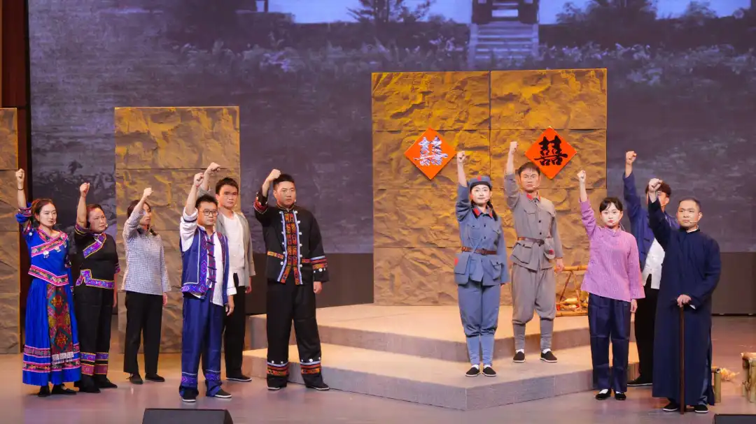 1760001304656.jpg 4.jpg